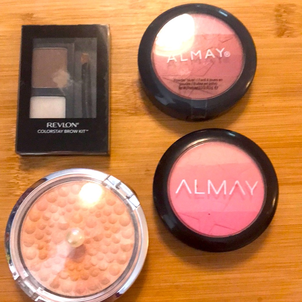 Make-up bundle: 2 blushes, 1 brow kit, 1 highlighter